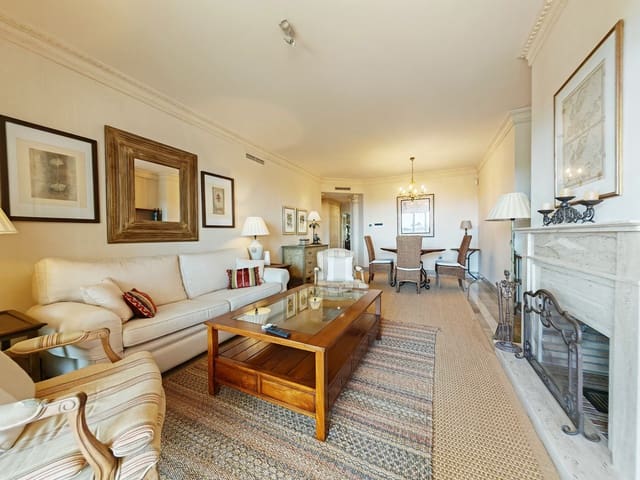 3 bedroom Apartment for rent in Marbella with pool garage - € 3,950 (Ref: 9807926)