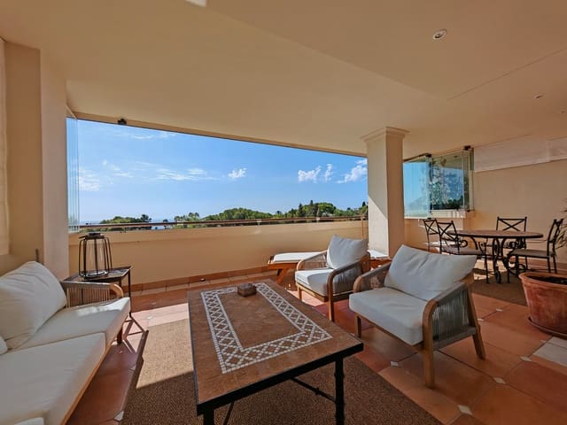 3 soverom Leilighet til leie i Marbella med svømmebasseng garasje - € 3 800 (Ref: 9807926)