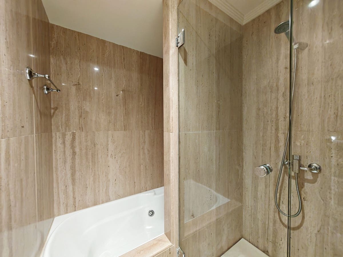 3 slaapkamer Appartement te huur in Marbella met zwembad garage - € 3.800 (Ref: 9807926)