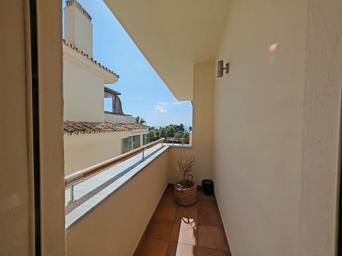 3 slaapkamer Appartement te huur in Marbella met zwembad garage - € 3.800 (Ref: 9807926)