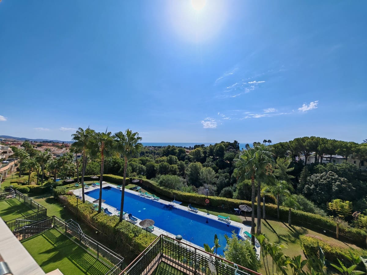 3 slaapkamer Appartement te huur in Marbella met zwembad garage - € 3.800 (Ref: 9807926)