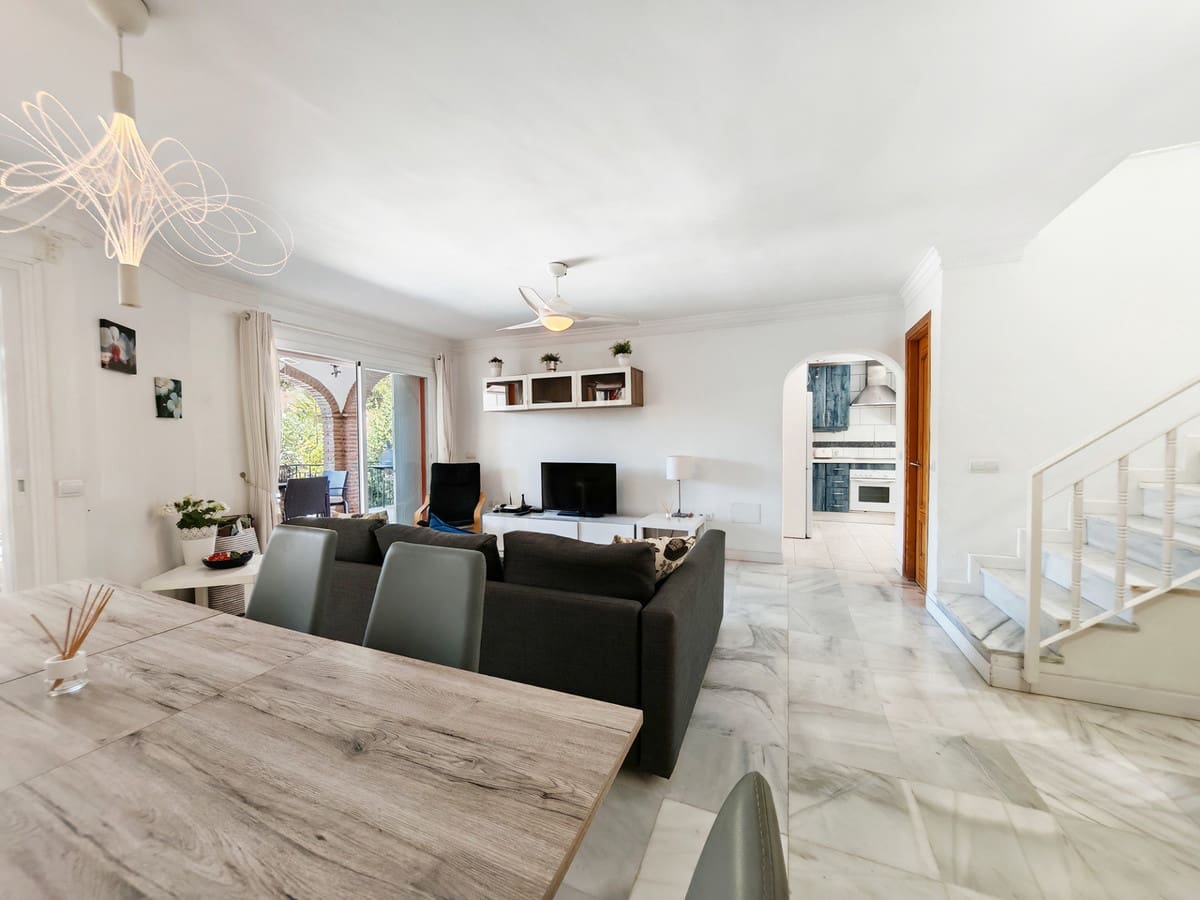 5 soverom Hus til salgs i Calahonda med svømmebasseng garasje - € 565 000 (Ref: 9822884)