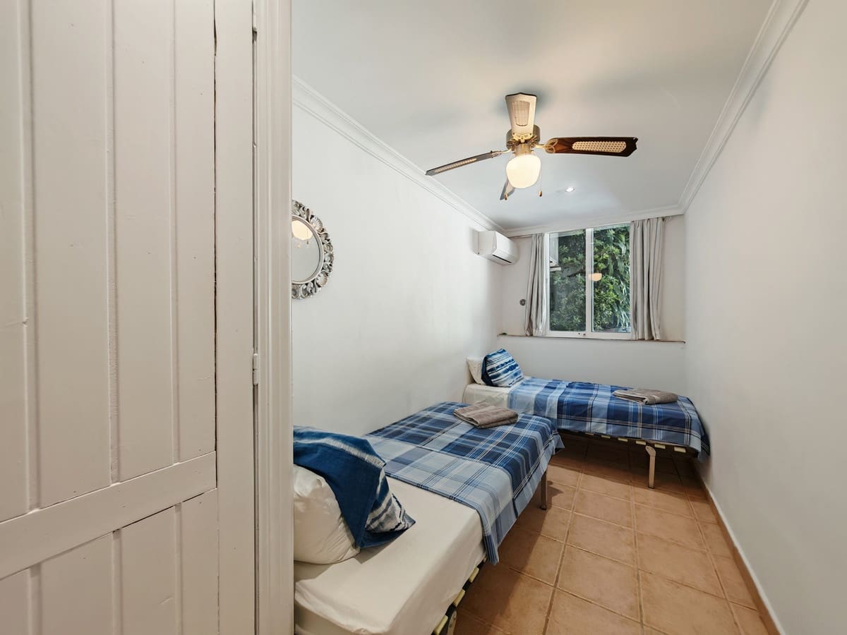 5 soverom Hus til salgs i Calahonda med svømmebasseng garasje - € 565 000 (Ref: 9822884)