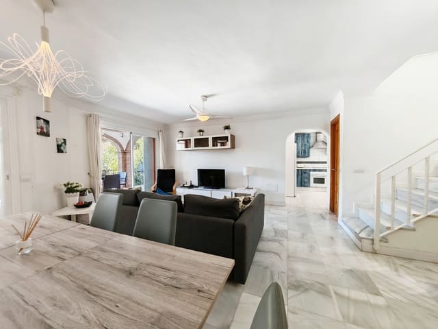 5 soverom Hus til salgs i Calahonda, Mijas med svømmebasseng garasje - € 565 000 (Ref: 9822884)