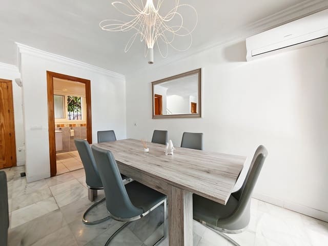 5 soverom Hus til salgs i Calahonda, Mijas med svømmebasseng garasje - € 565 000 (Ref: 9822884)