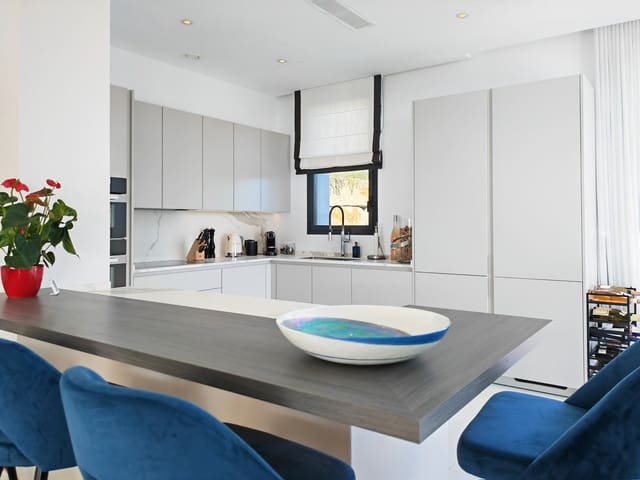 5 quarto Moradia para venda em Benahavís com piscina garagem - 2 995 000 € (Ref: 9822885)
