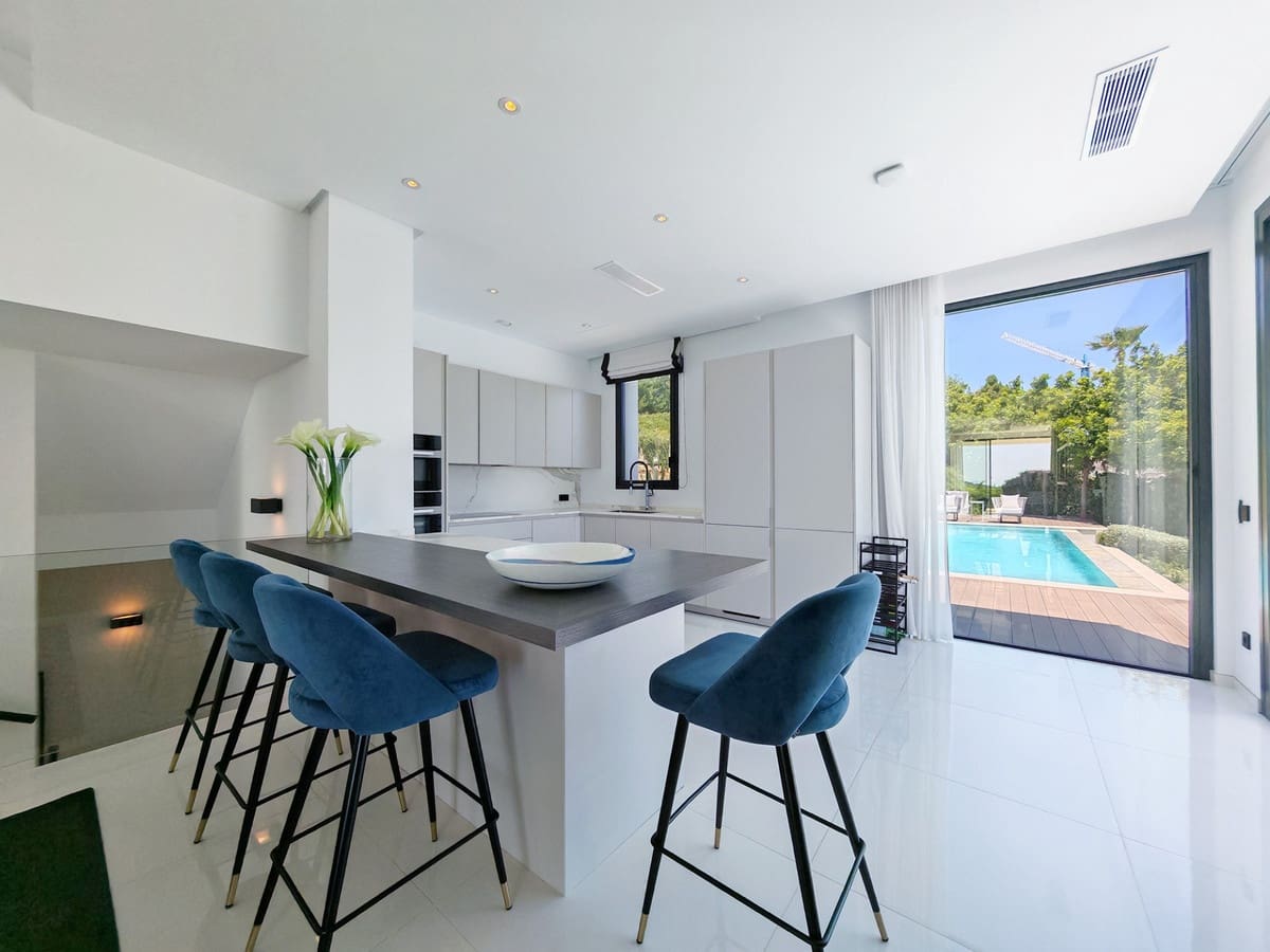 5 slaapkamer Villa te koop in Benahavis met zwembad garage - € 2.995.000 (Ref: 9822885)