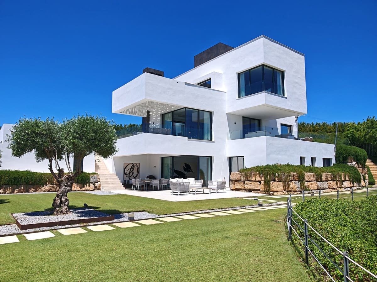 5 slaapkamer Villa te koop in Benahavis met zwembad garage - € 2.995.000 (Ref: 9822885)