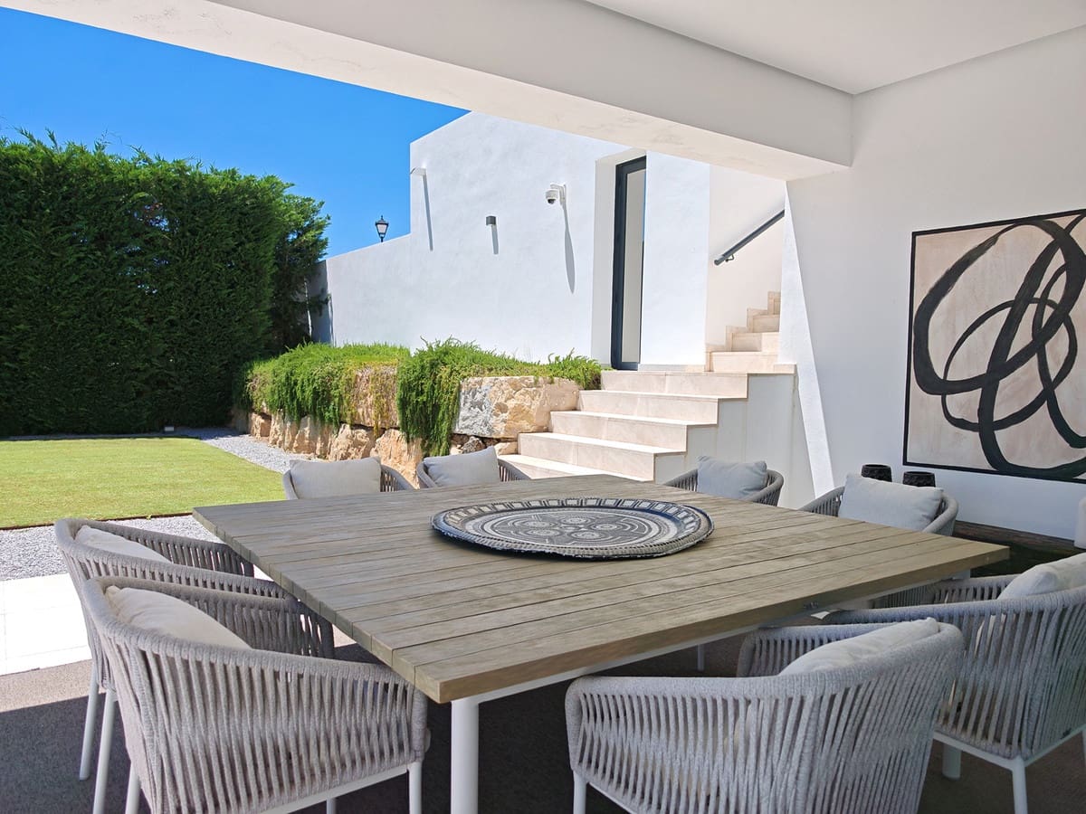 5 slaapkamer Villa te koop in Benahavis met zwembad garage - € 2.995.000 (Ref: 9822885)