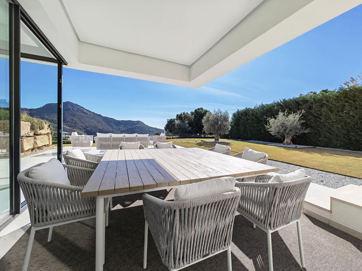 5 slaapkamer Villa te koop in Benahavis met zwembad garage - € 2.995.000 (Ref: 9822885)