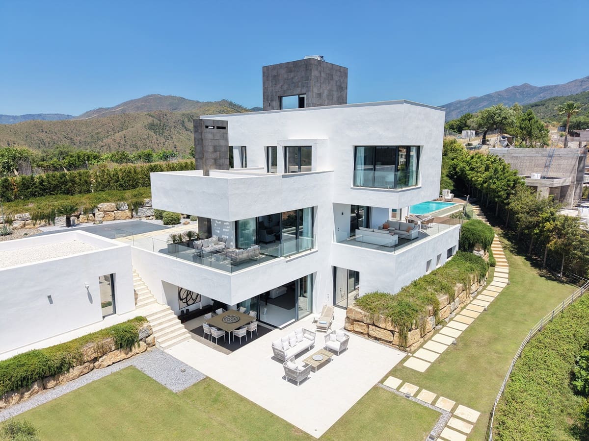 5 slaapkamer Villa te koop in Benahavis met zwembad garage - € 2.995.000 (Ref: 9822885)
