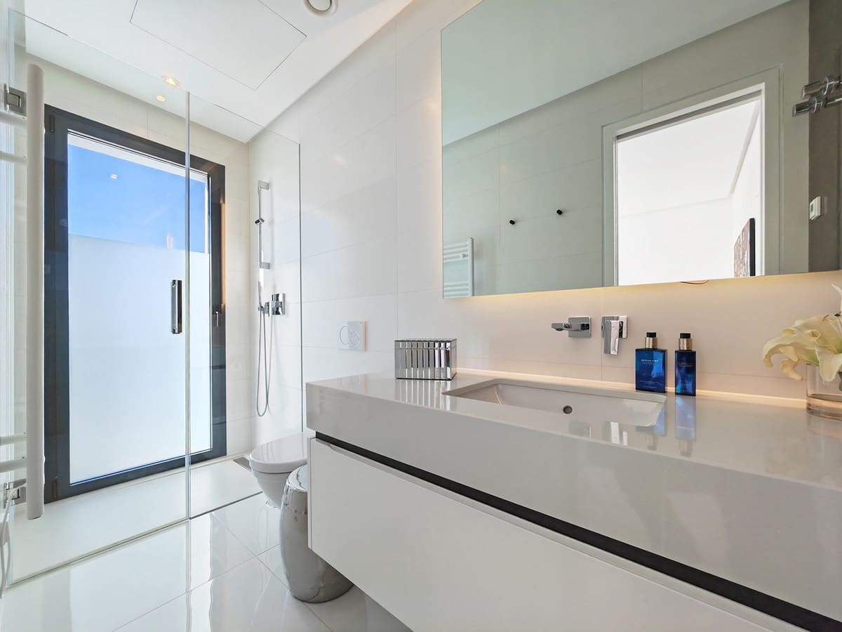5 slaapkamer Villa te koop in Benahavis met zwembad garage - € 2.995.000 (Ref: 9822885)