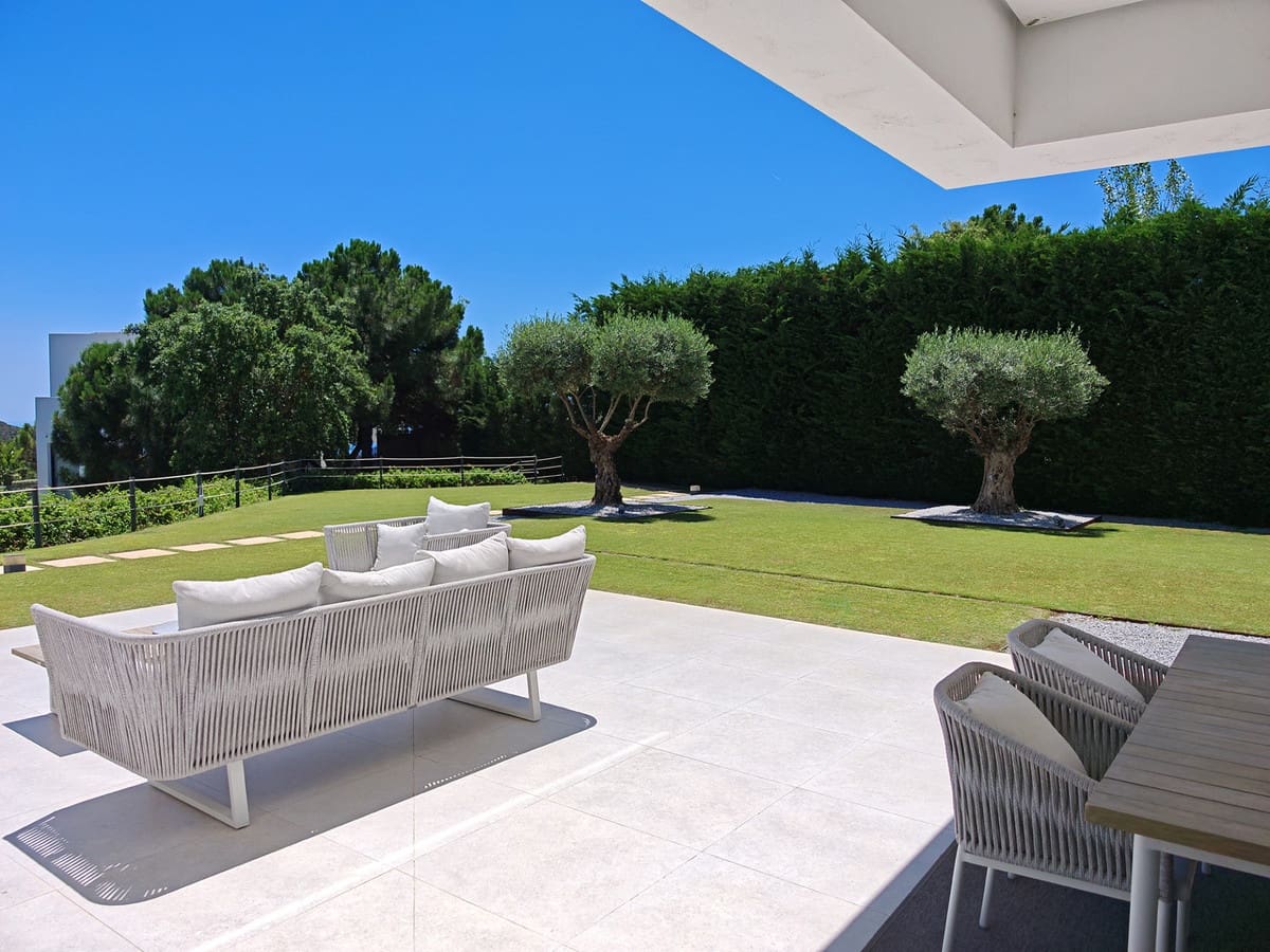 5 slaapkamer Villa te koop in Benahavis met zwembad garage - € 2.995.000 (Ref: 9822885)