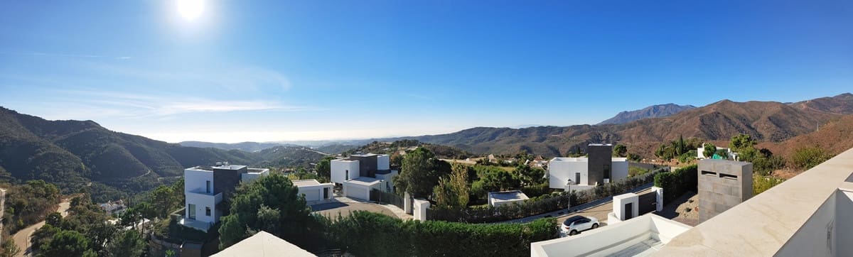 5 slaapkamer Villa te koop in Benahavis met zwembad garage - € 2.995.000 (Ref: 9822885)
