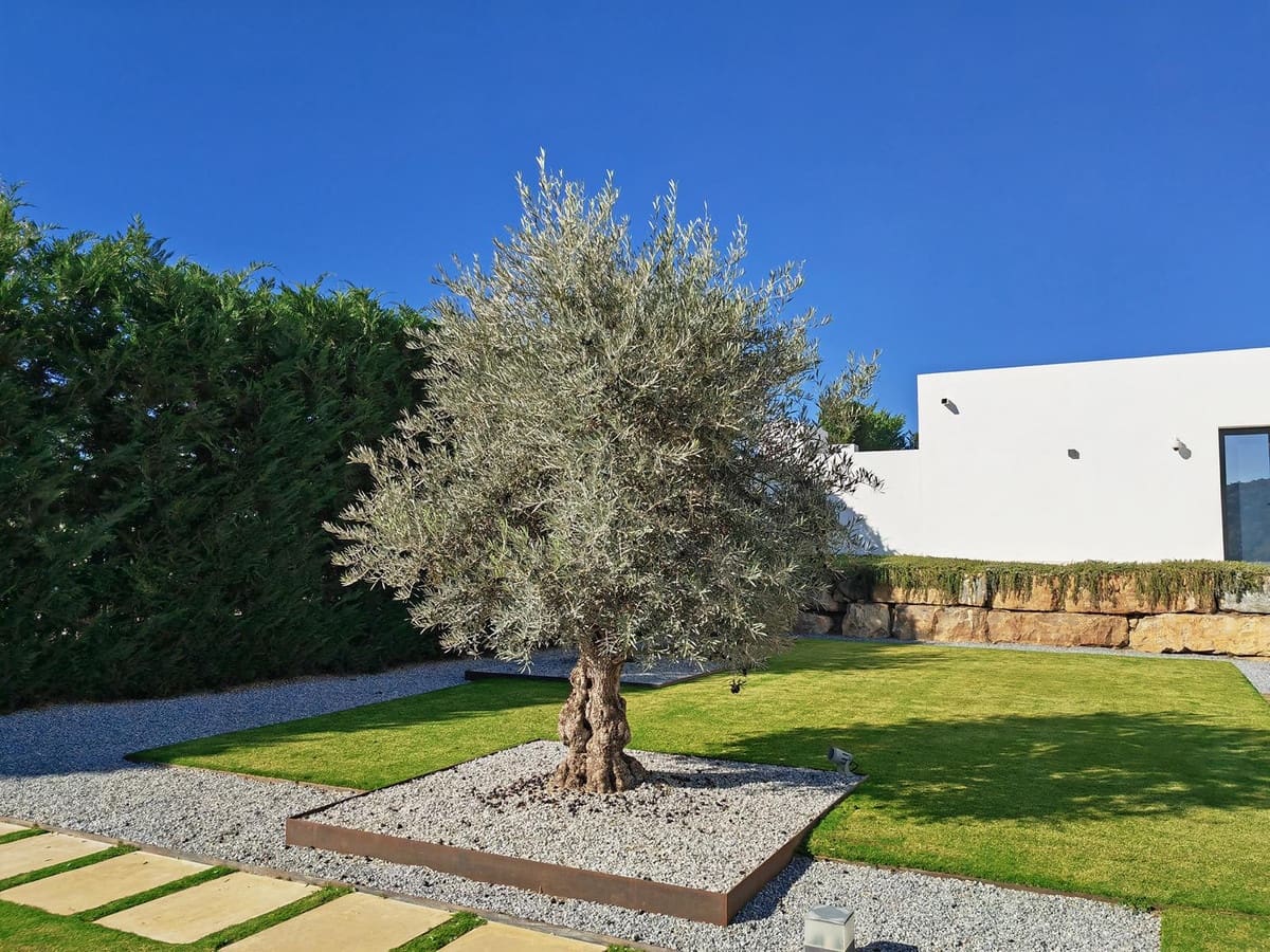 5 slaapkamer Villa te koop in Benahavis met zwembad garage - € 2.995.000 (Ref: 9822885)