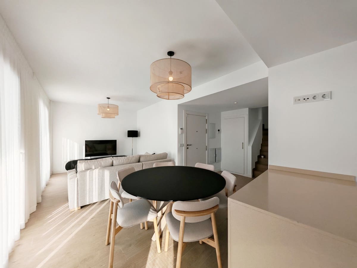 4 soveværelse Lejlighed til salg i Estepona med swimmingpool garage - € 925.000 (Ref: 9825219)