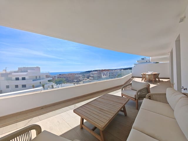 4 quarto Apartamento para venda em Estepona com piscina garagem - 845 000 € (Ref: 9825219)