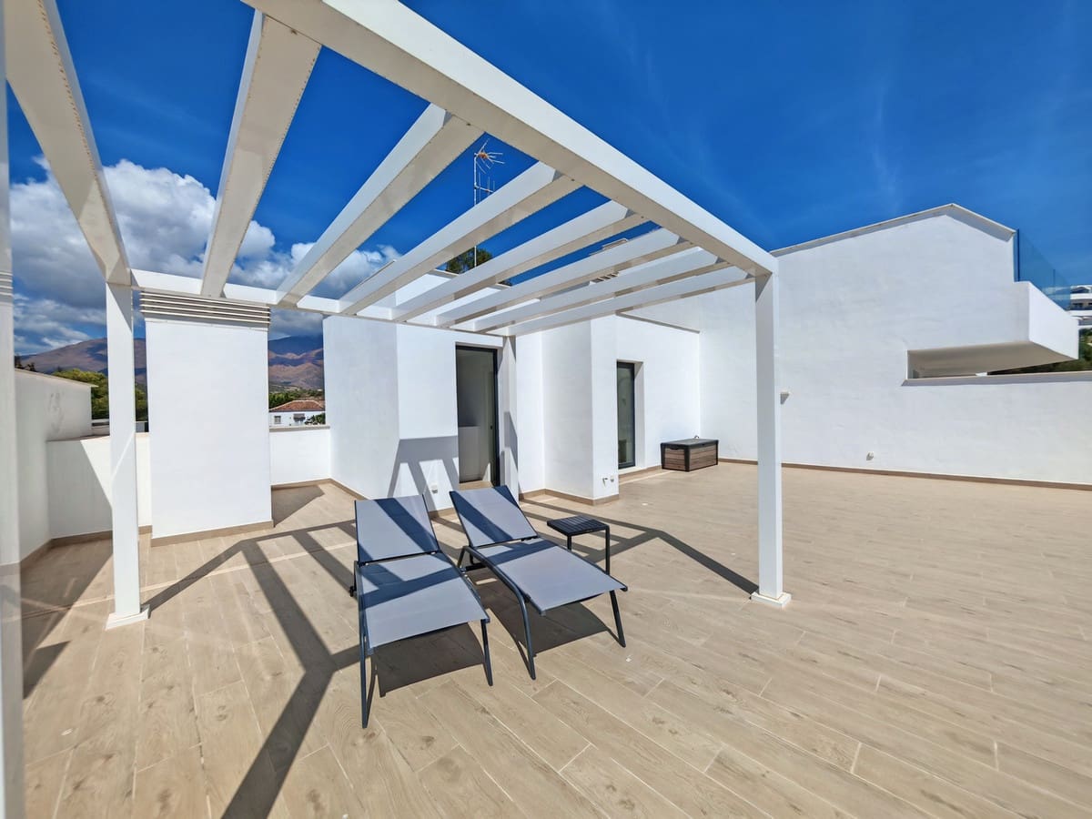 4 slaapkamer Appartement te koop in Estepona met zwembad garage - € 845.000 (Ref: 9825219)
