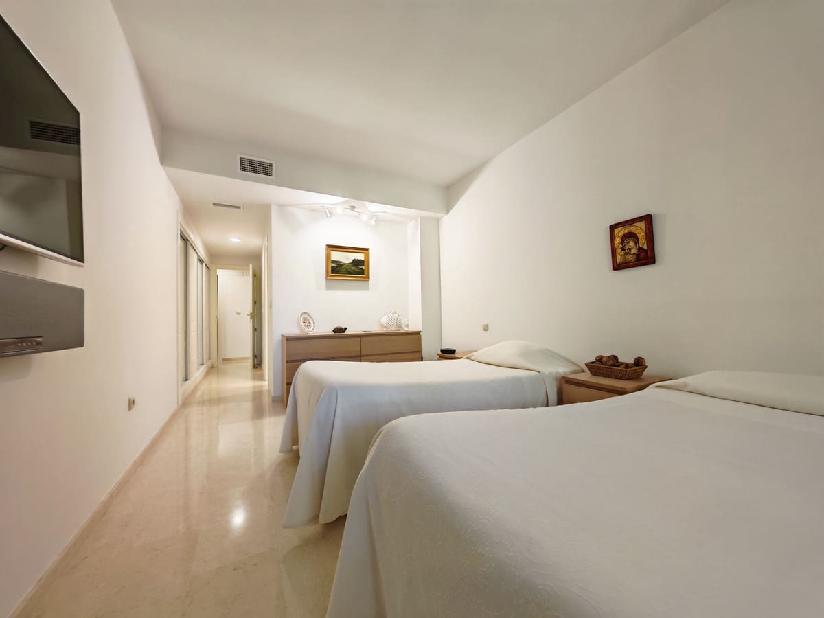 2 quarto Apartamento para venda em Elviria com piscina garagem - 367 000 € (Ref: 9839220)