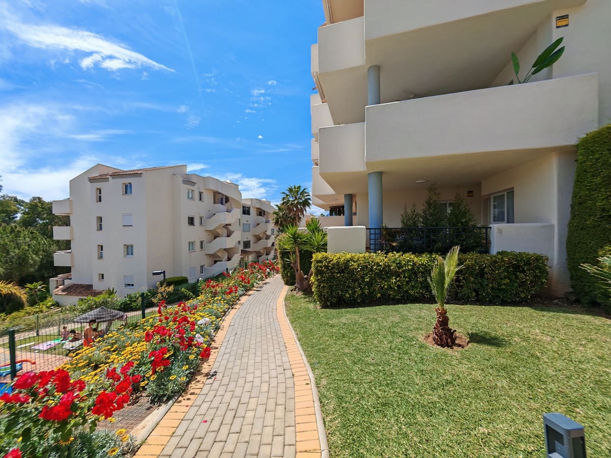 2 quarto Apartamento para venda em Elviria com piscina garagem - 367 000 € (Ref: 9839220)