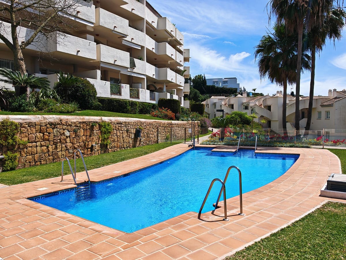 2 quarto Apartamento para venda em Elviria com piscina garagem - 367 000 € (Ref: 9839220)