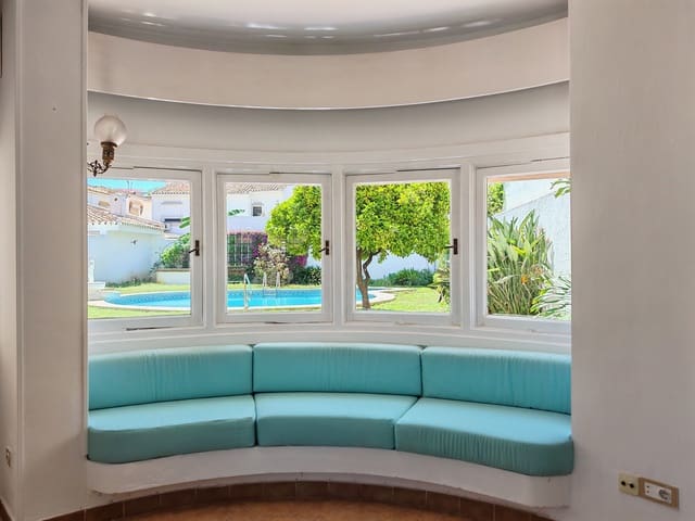 4 slaapkamer Villa te koop in Fuengirola met zwembad garage - € 1.800.000 (Ref: 9839221)