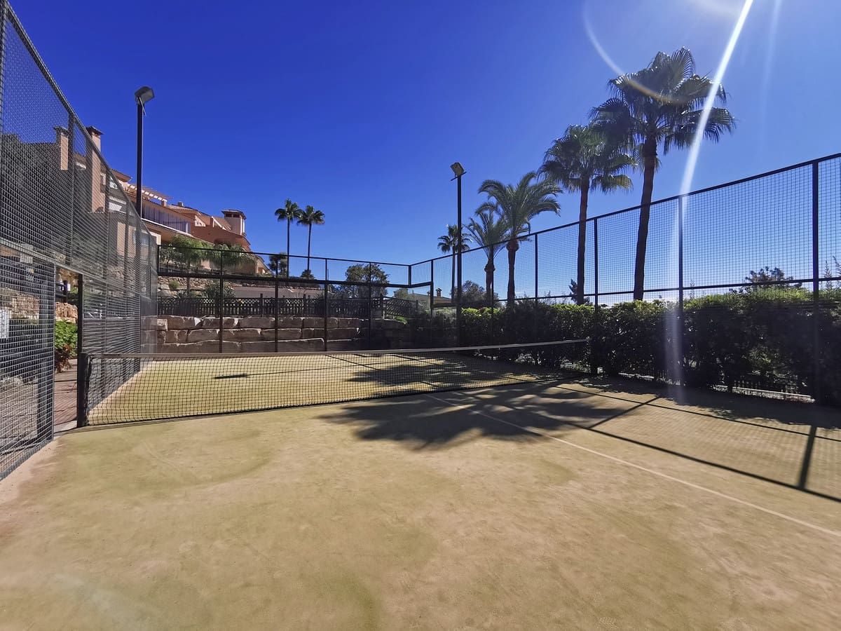 2 bedroom Apartment for sale in La Mairena with pool garage - € 370,000 (Ref: 9849315)