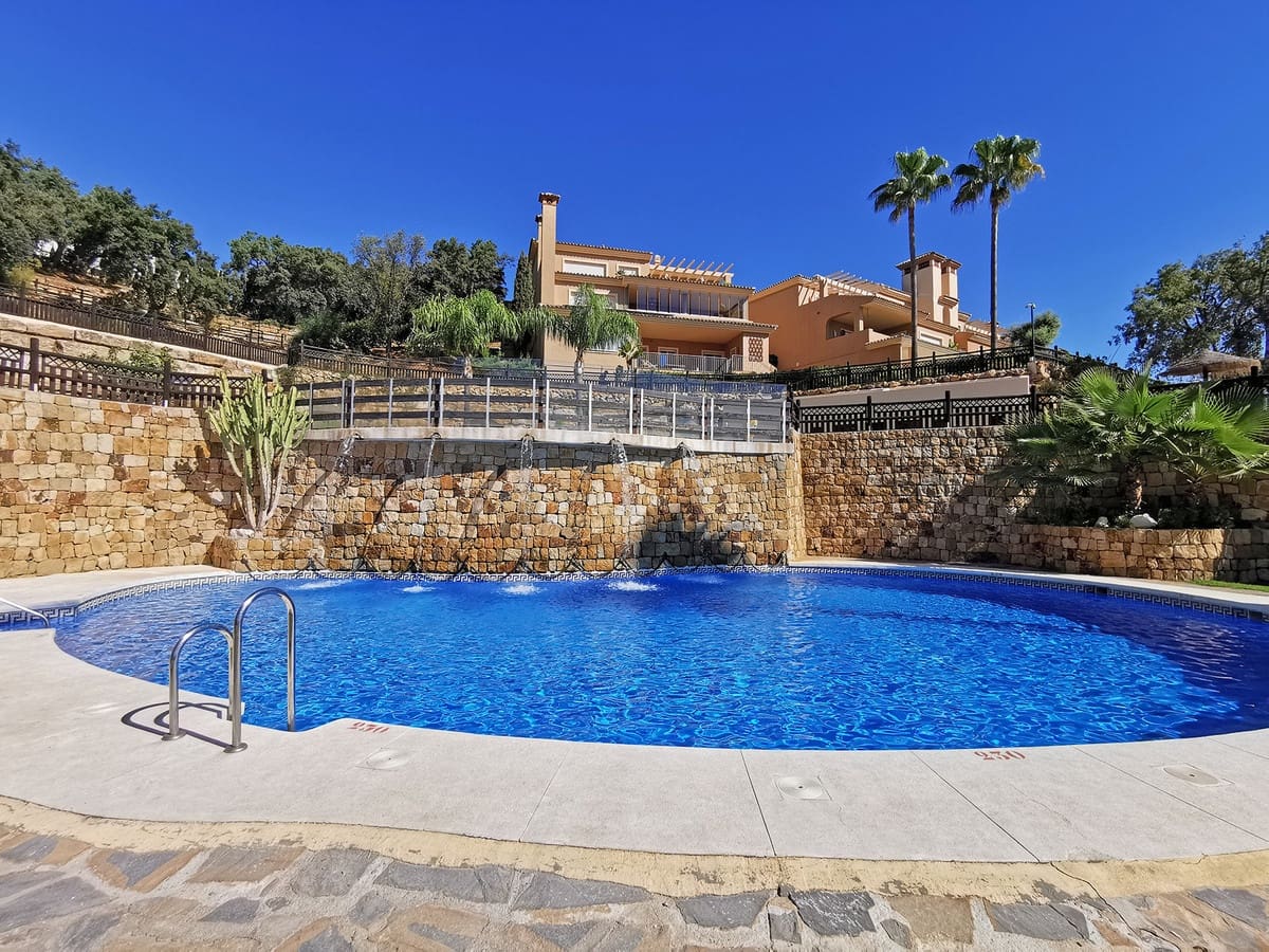 2 bedroom Apartment for sale in La Mairena with pool garage - € 370,000 (Ref: 9849315)