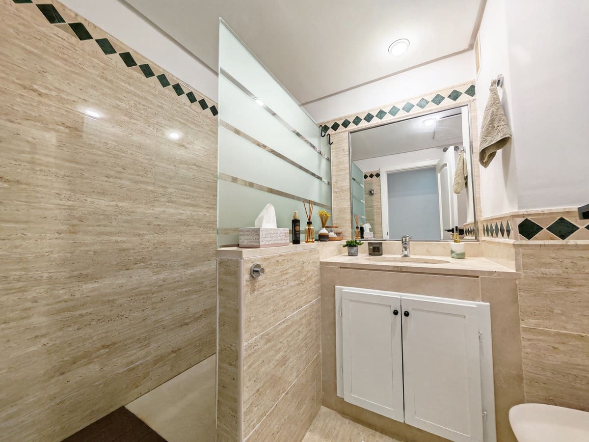 2 bedroom Apartment for sale in La Mairena with pool garage - € 375,000 (Ref: 9849316)