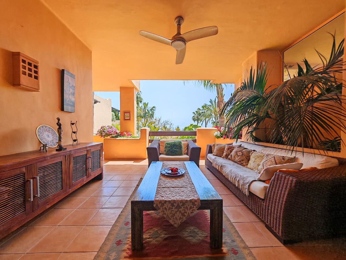 3 bedroom Apartment for sale in Marbella with pool garage - € 1,595,000 (Ref: 9851718)