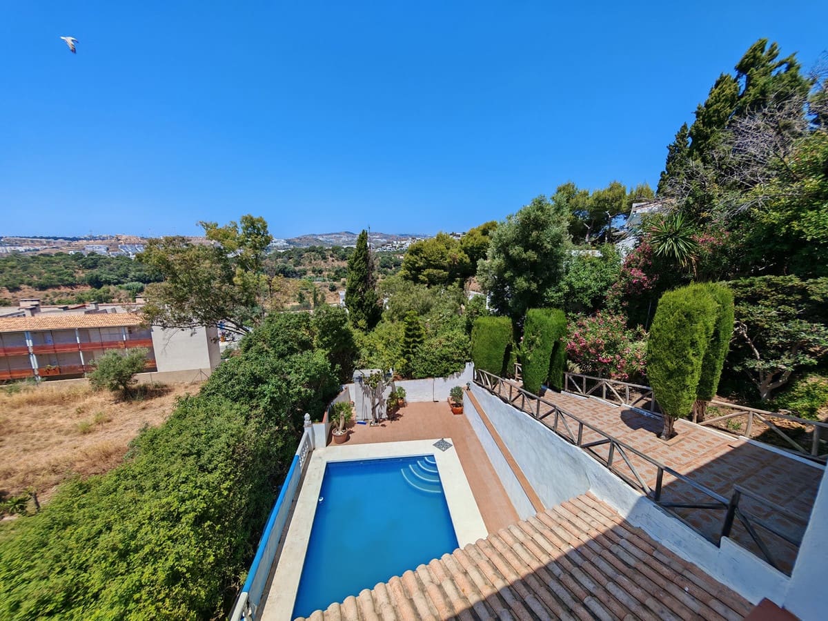 3 sypialnia Willa na sprzedaż w La Cala de Mijas z basenem - 900 000 € (Ref: 9894433)