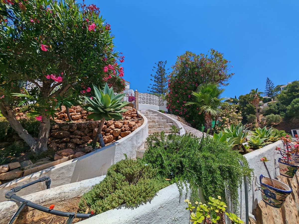 3 sypialnia Willa na sprzedaż w La Cala de Mijas z basenem - 900 000 € (Ref: 9894433)