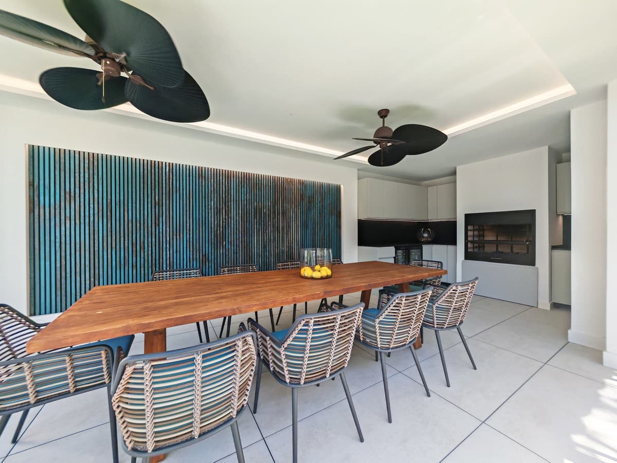 Chalet de 4 habitaciones en Elviria en venta con piscina garaje - 2.250.000 € (Ref: 9896826)