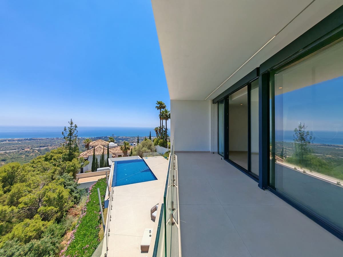 4 Zimmer Villa zu verkaufen in Los Monteros mit Pool Garage - 3.995.000 € (Ref: 9899647)
