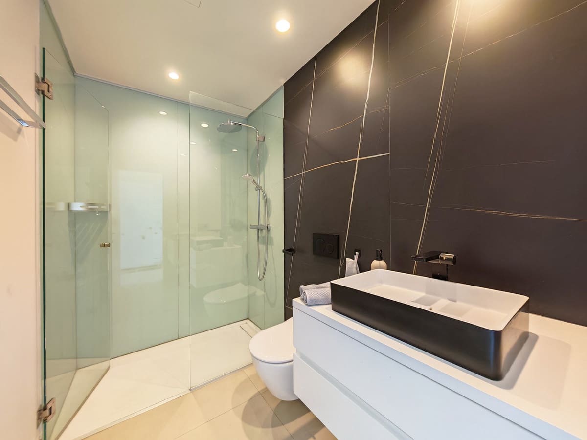 4 Zimmer Villa zu verkaufen in Los Monteros mit Pool Garage - 3.995.000 € (Ref: 9899647)