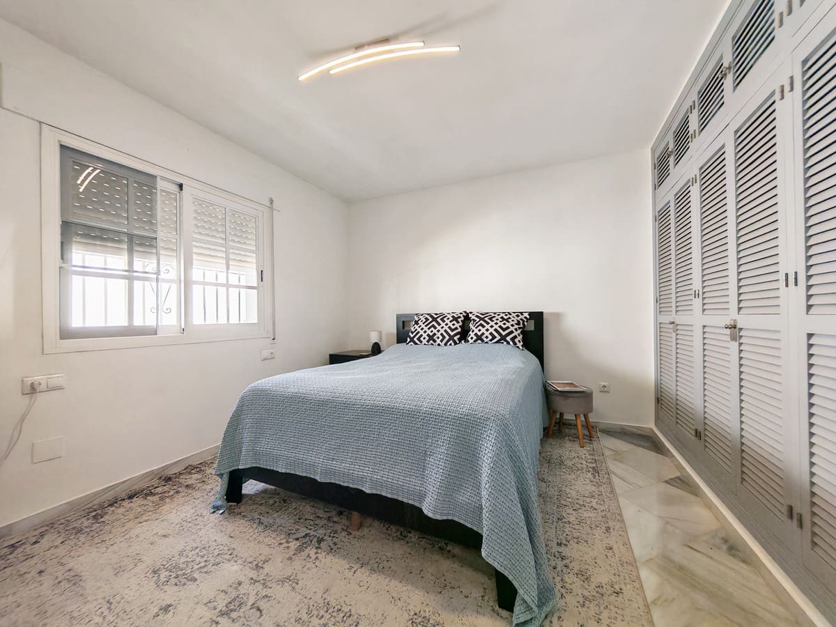 3 soveværelse Villa til salg i Benalmadena med swimmingpool garage - € 895.000 (Ref: 9913132)