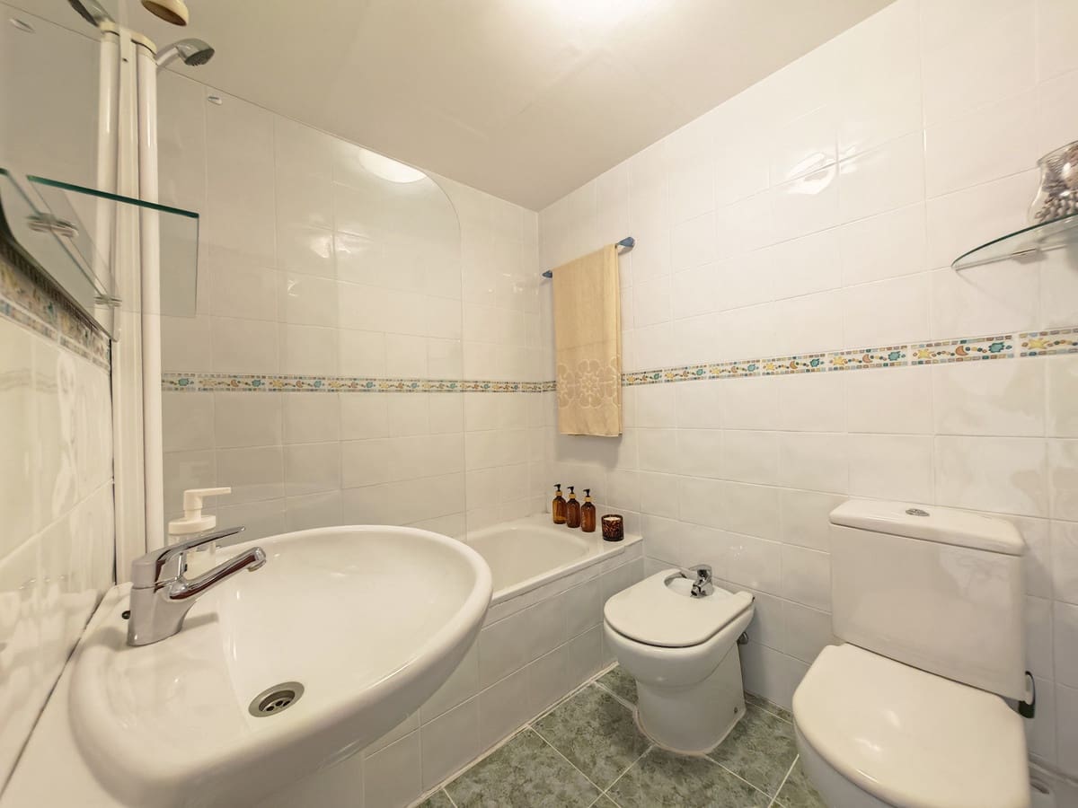 3 slaapkamer Appartement te koop in Estepona met zwembad garage - € 535.000 (Ref: 9922272)