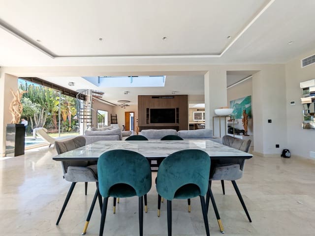 3 camera da letto Villa in vendita in El Rosario, Marbella con piscina garage - 2.395.000 € (Rif: 9922273)