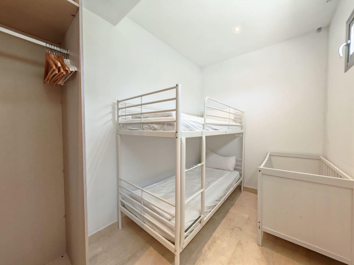 3 soveværelse Villa til salg i El Rosario med swimmingpool garage - € 2.395.000 (Ref: 9922273)