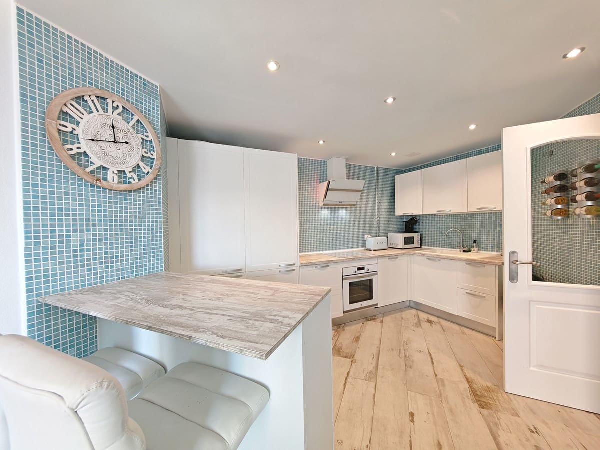 2 chambre Appartement à vendre à Manilva avec piscine - 325 000 € (Ref: 9928317)