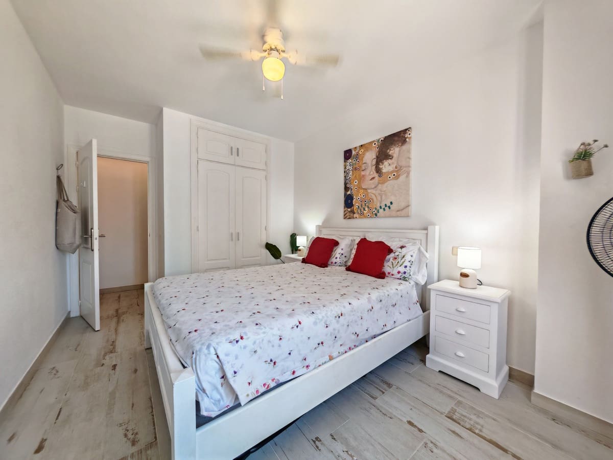 2 chambre Appartement à vendre à Manilva avec piscine - 325 000 € (Ref: 9929356)