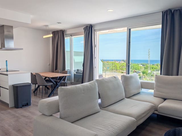 Ático de 2 habitaciones en Estepona en alquiler con piscina garaje - 2.500 € (Ref: 9943647)