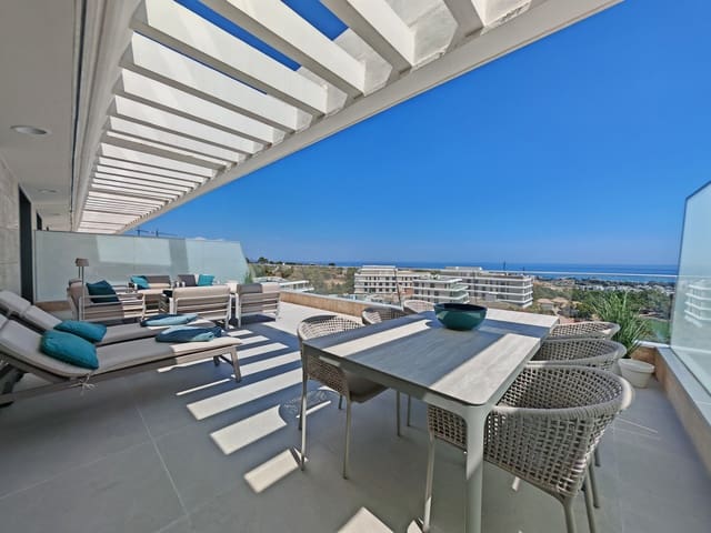 Apartamento de 3 habitaciones en Selwo, Estepona en venta con piscina garaje - 1.080.000 € (Ref: 9945692)