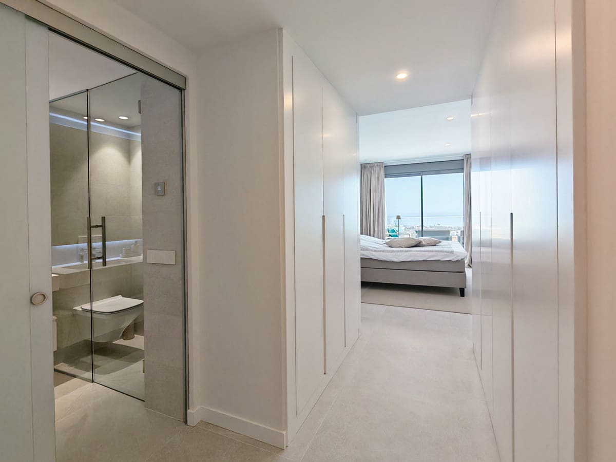 3 slaapkamer Appartement te koop in New Golden Mile met zwembad garage - € 1.080.000 (Ref: 9945692)