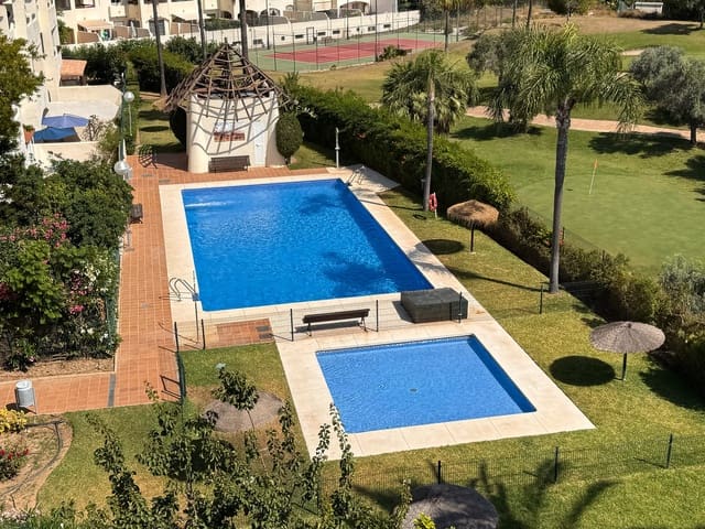 2 soveværelse Penthouse til salg i Benalmádena med swimmingpool garage - € 389.000 (Ref: 9954210)