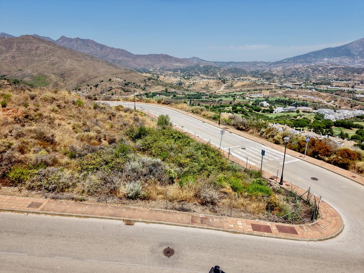 Undeveloped Land for sale in La Cala Golf - € 800,000 (Ref: 9954211)