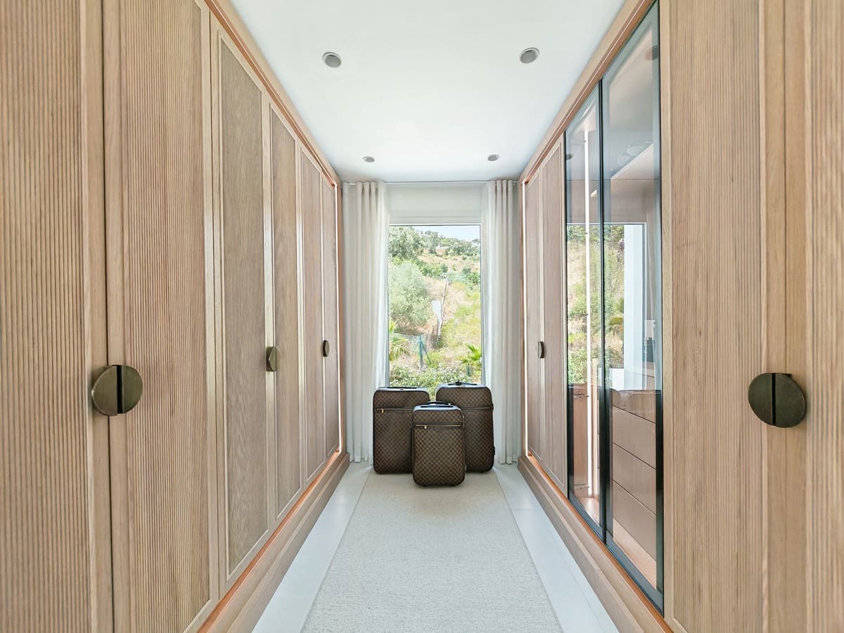 4 sypialnia Willa na sprzedaż w La Mairena z basenem garażem - 2 899 000 € (Ref: 9957951)