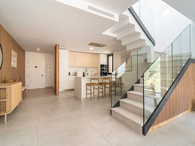 3 soverom Penthouse til salgs i Cabopino, Marbella med svømmebasseng garasje - € 1 595 000 (Ref: 9957952)