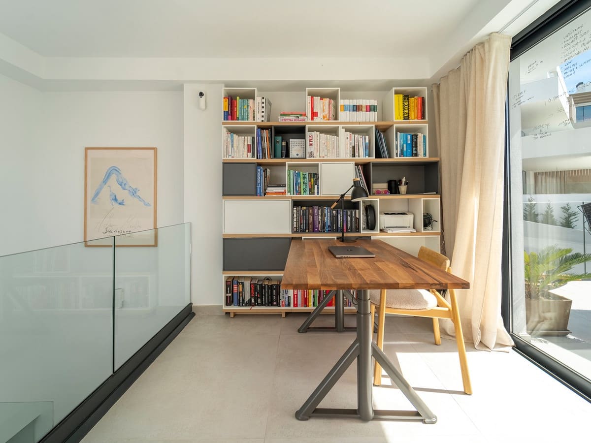 3 soverom Penthouse til salgs i Cabopino med svømmebasseng garasje - € 1 595 000 (Ref: 9957952)