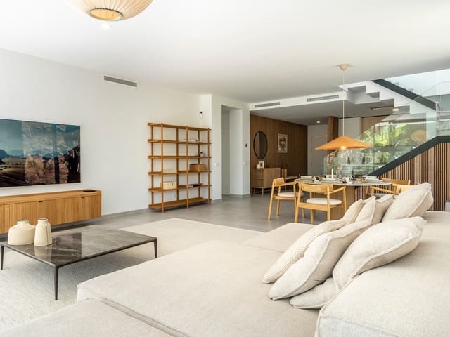 3 soverom Penthouse til salgs i Cabopino, Marbella med svømmebasseng garasje - € 1 595 000 (Ref: 9957952)